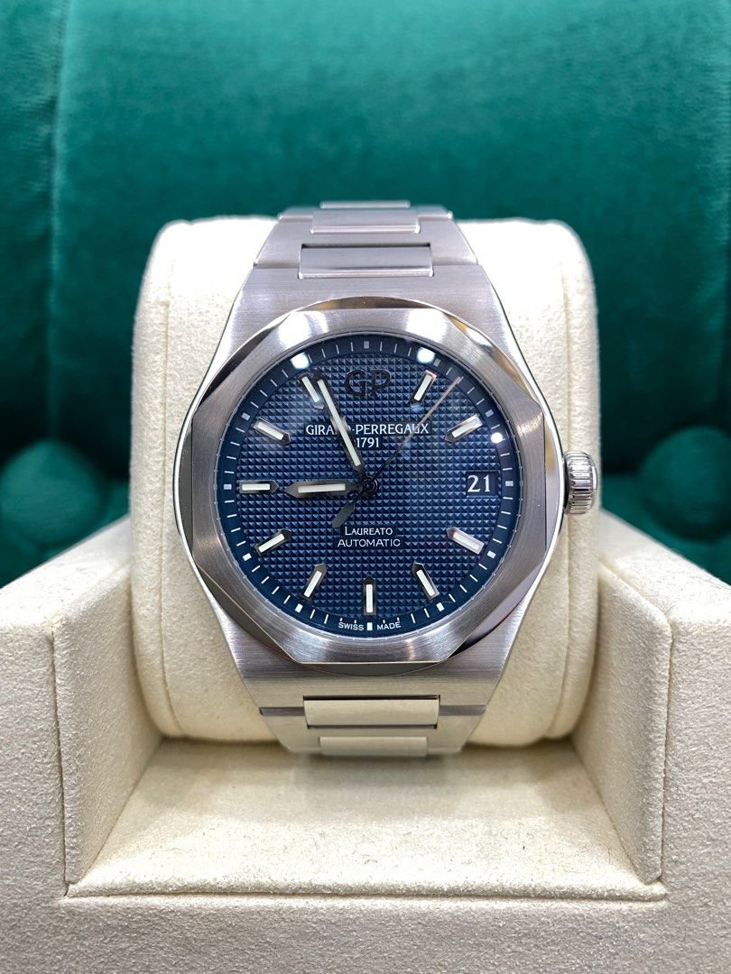 BNIB Girard Perregaux GP Laureato blue - AllWatchMarket