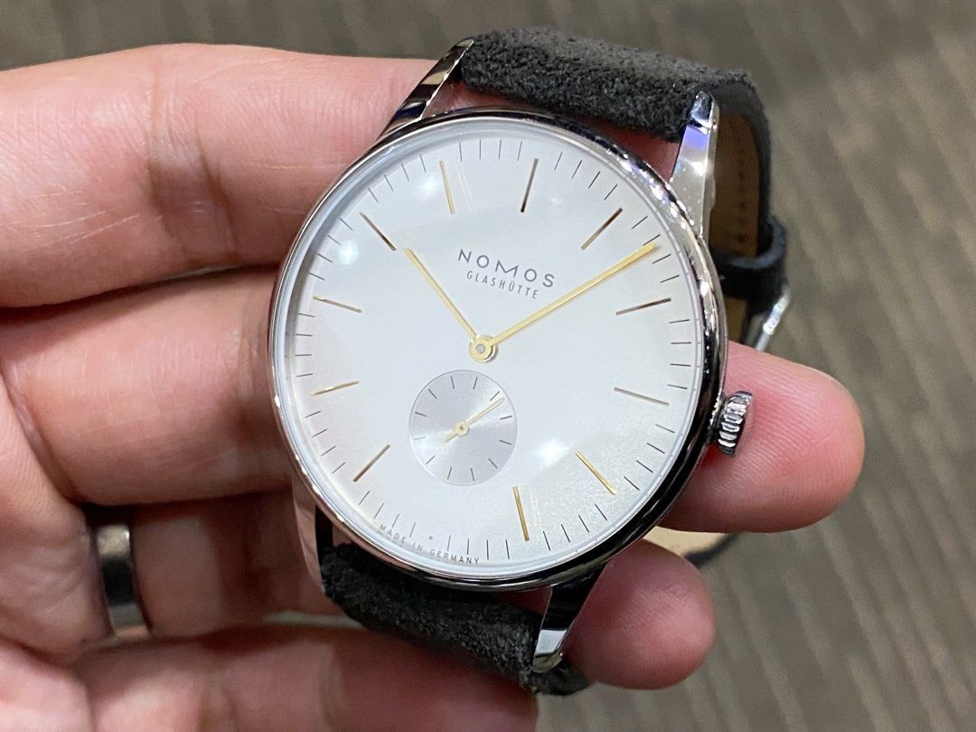 Nomos deals small seconds