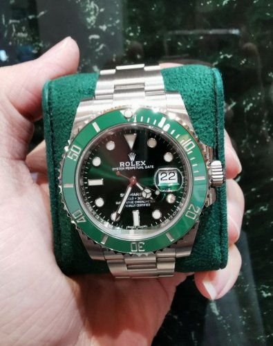 Rolex Submariner STEEL DATE GREEN Hulk - AllWatchMarket